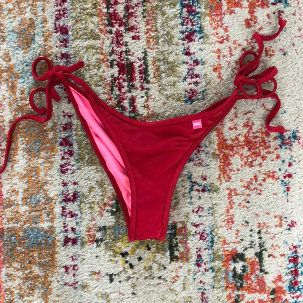 Red, sexy scrunch butt bikini bottoms. Size M